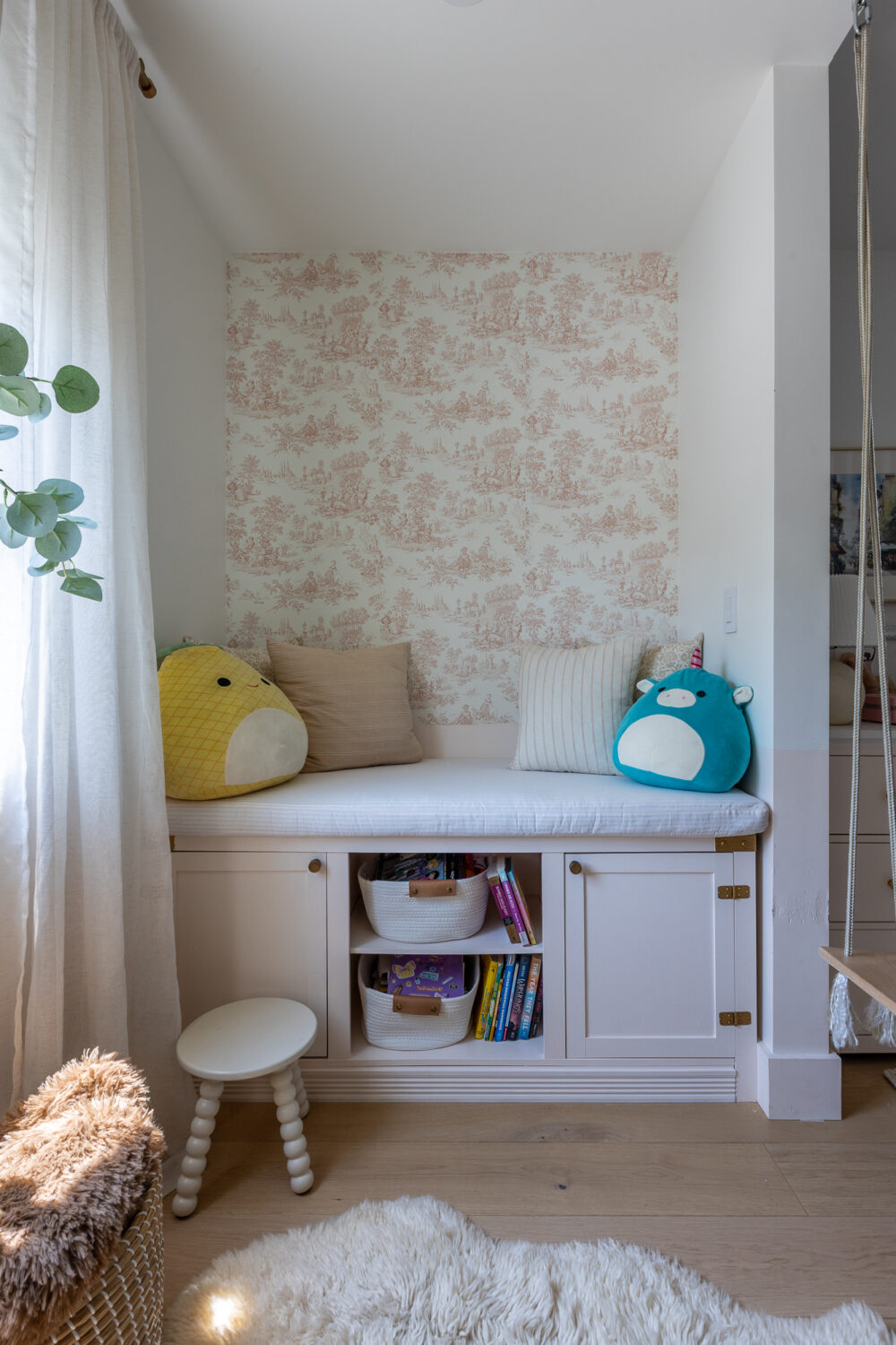 DIY window seat with storage 
